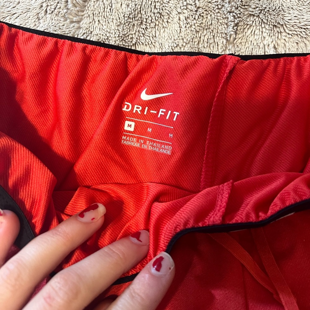 Nike fold over dri fit shorts - Picture 5 of 7